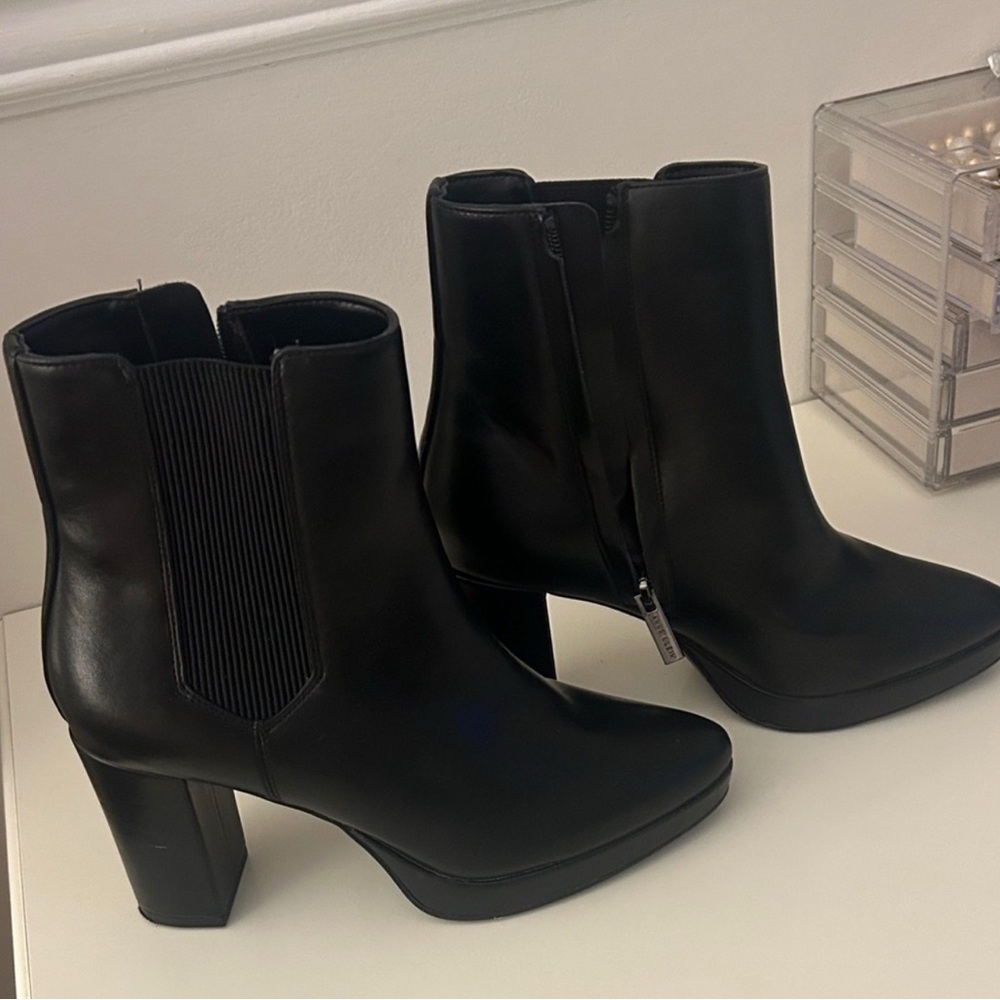 Anne Klein flex platform Black Ankle Boots